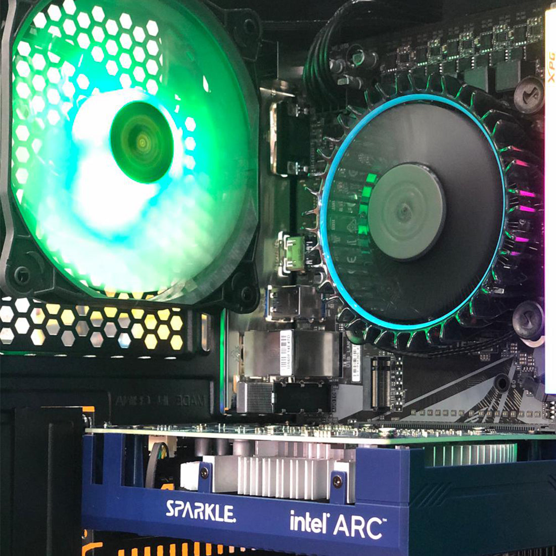 بناء الأسود ember | كmebiotreblaك amber