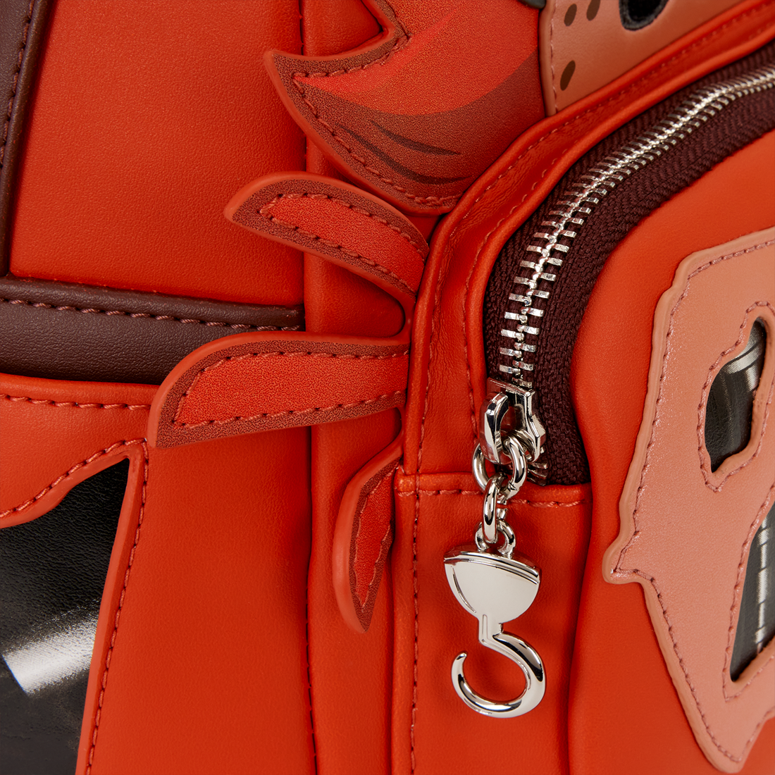 Loungefly! Leather: NYCC Five Nights At Freddy'S Foxy Mini Backpack - حقيبة Loungefly! Leather: NYCC Five Nights At Freddy'S Foxy Mini Backpack - حقيبة