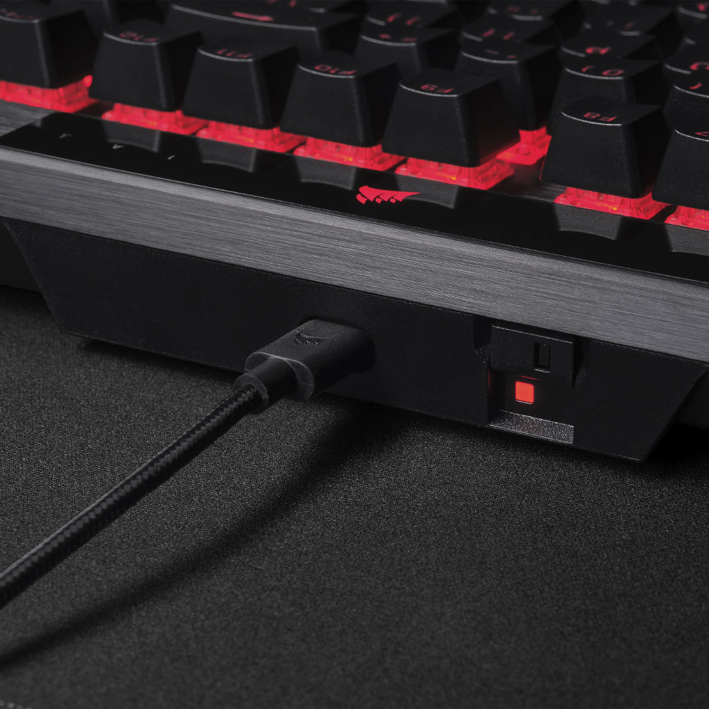 Corsair K70 RGB Pro Mechanical Gaming Keyboard - Cherry MX Red - لوحة مفاتيح Corsair K70 RGB Pro Mechanical Gaming Keyboard - Cherry MX Red - لوحة مفاتيح