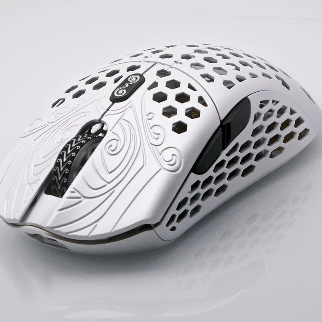 (Pre-Owned) Finalmouse Starlight-12 Pegasus Small Wireless Gaming Mouse - فأرة مستعملة - Store 974 | ستور ٩٧٤