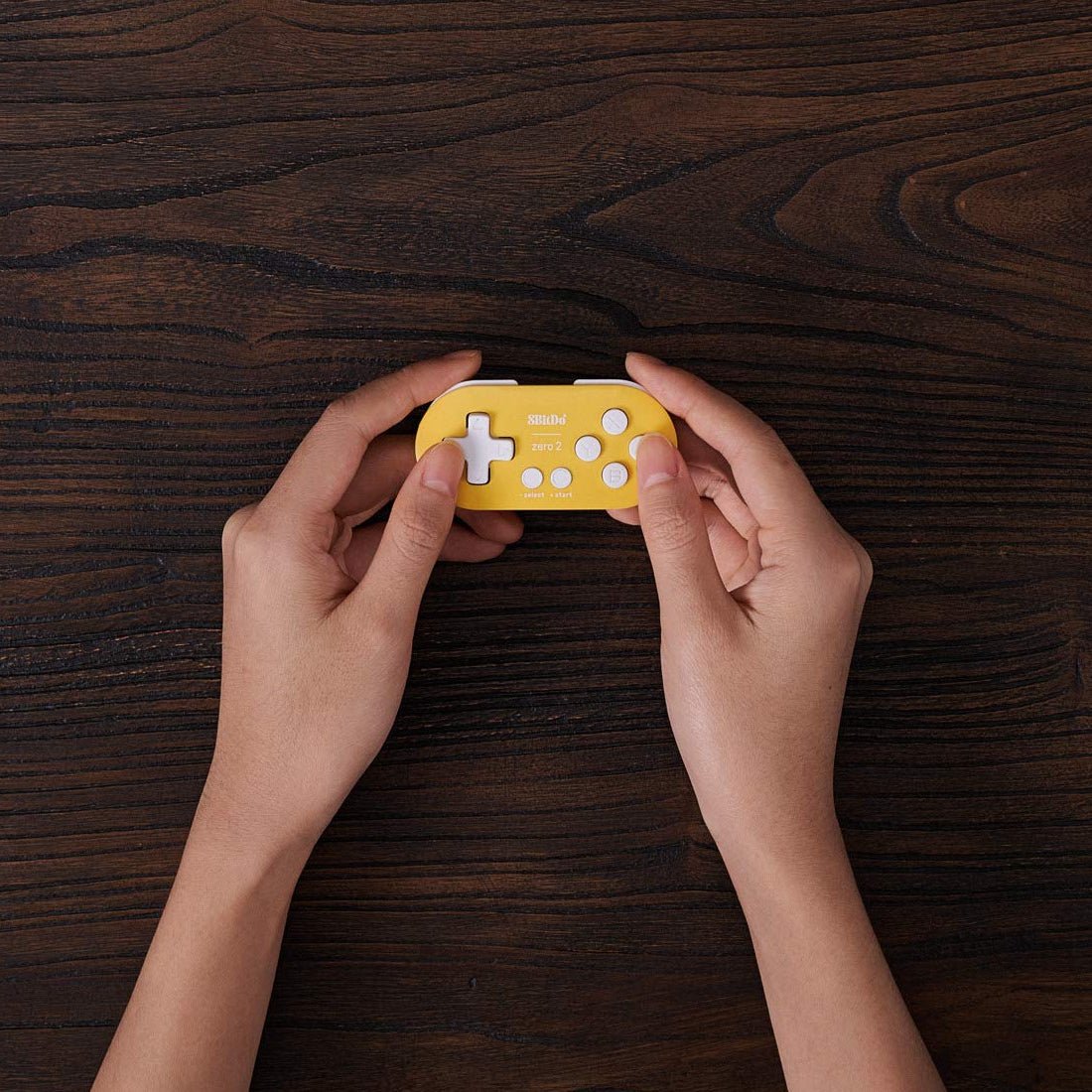 8BitDo Zero 2 Bluetooth Gamepad - Yellow - وحدة تحكم 8BitDo Zero 2 Bluetooth Gamepad - Yellow - وحدة تحكم