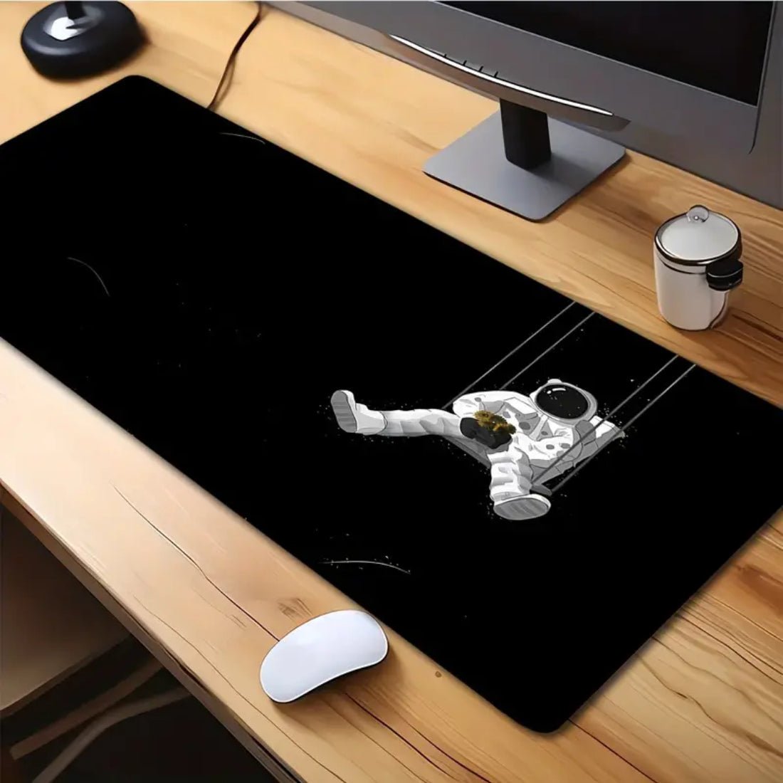 Astronaut Waterproof Gaming Mouse Pad - حصيرة الفأرة - Store 974 | ستور ٩٧٤