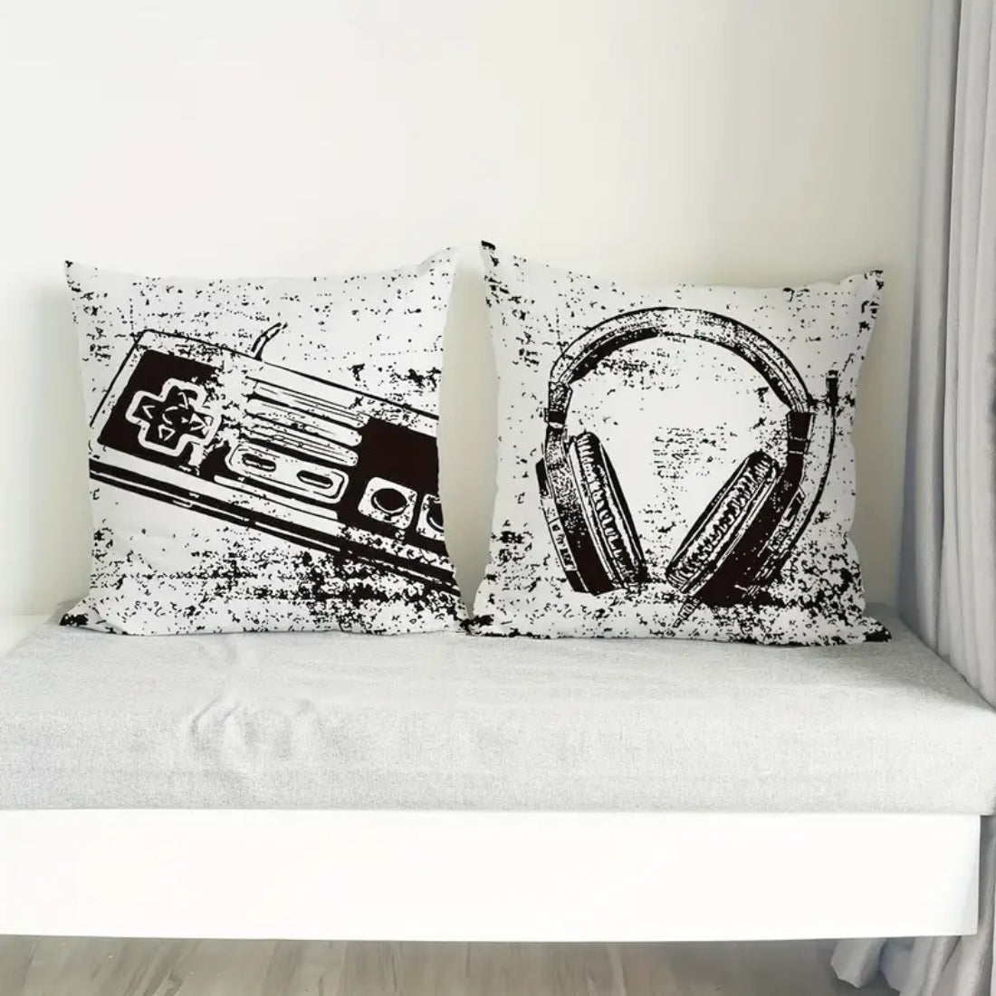 Gaming Controller Design Pillow Cover (45x45cm) - NES - غلاف وسادة - Store 974 | ستور ٩٧٤