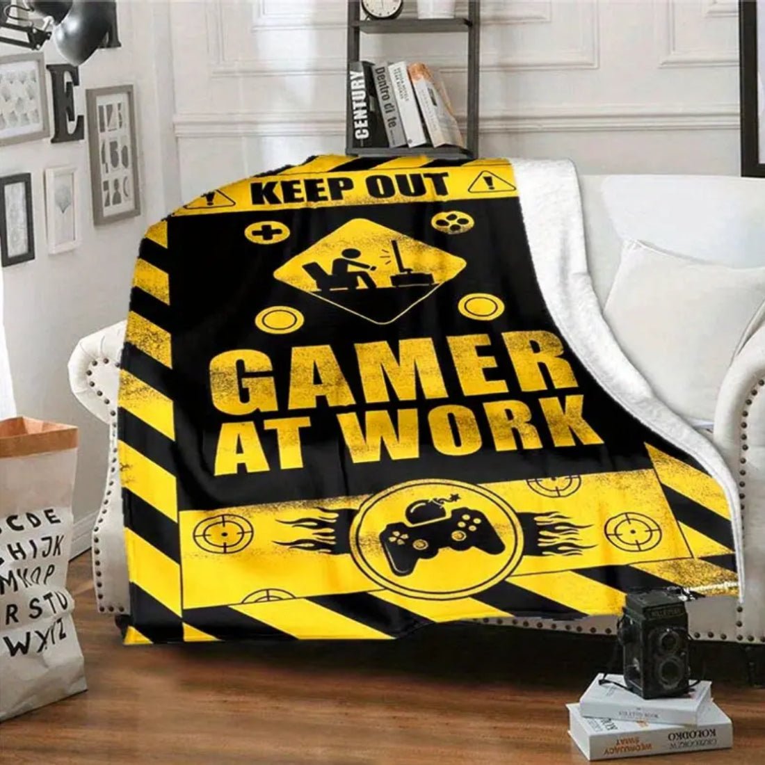 Cozy Gamer Art Blanket - SOFT POLYESTER (150x200cm)  - 1 Piece - غطاء - Store 974 | ستور ٩٧٤