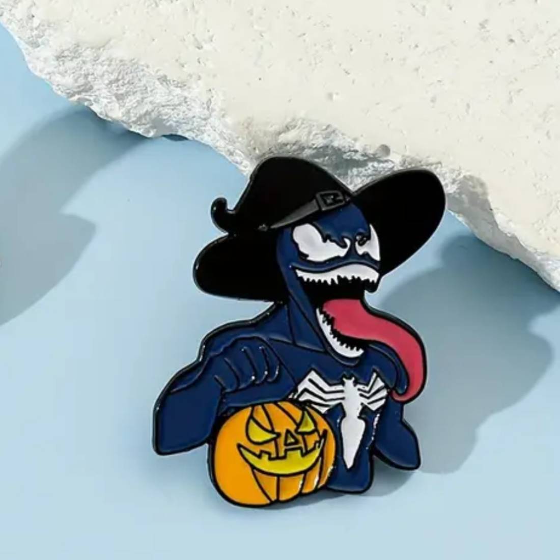 Venom Halloween Pinbadge - أكسسوار - Store 974 | ستور ٩٧٤