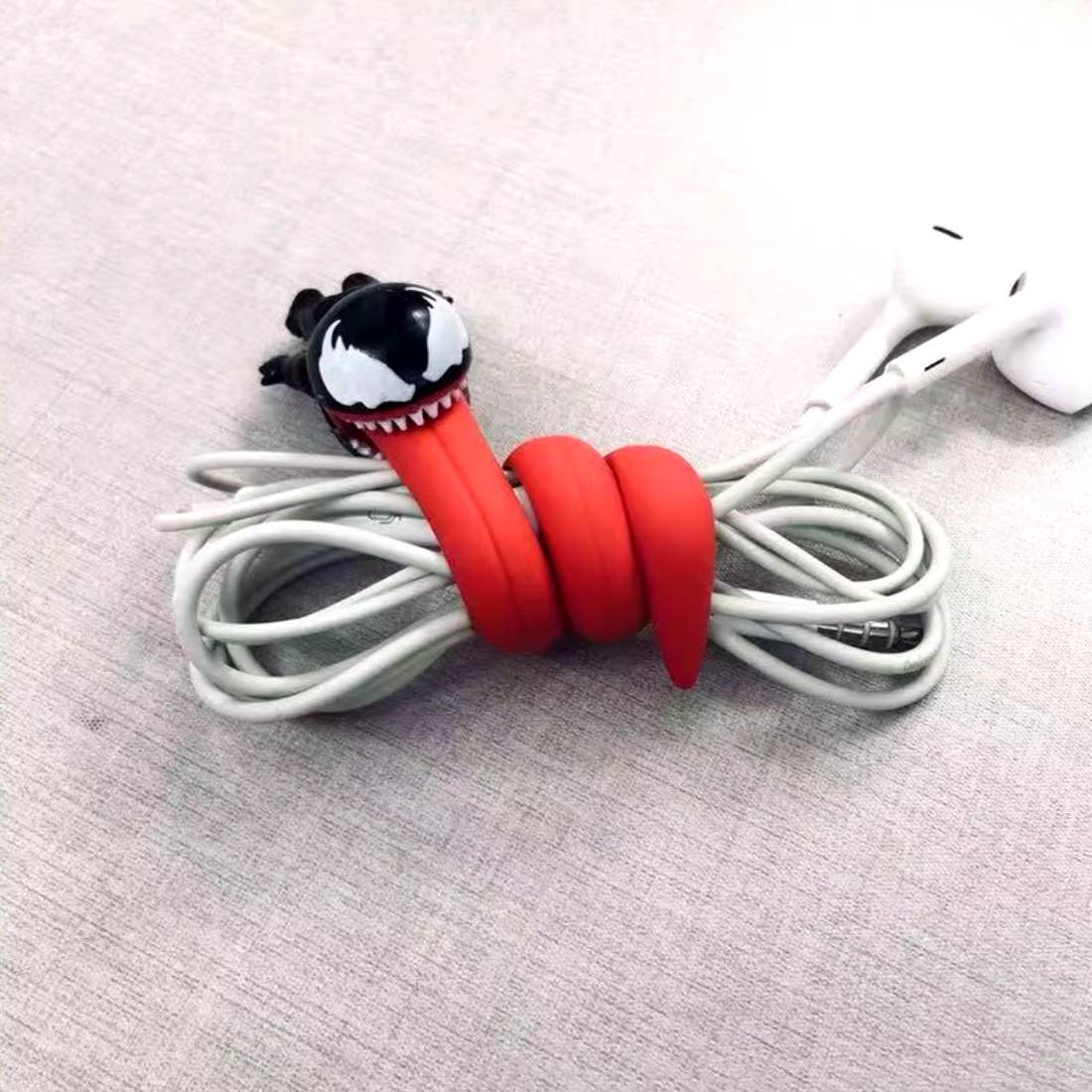 UME Venom Cable Holder & Protector - حامل UME Venom Cable Holder & Protector - حامل