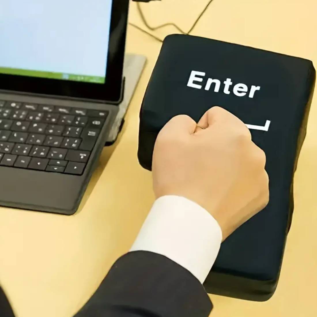 USB Enter Key Pillow - اكسسوار - Store 974 | ستور ٩٧٤