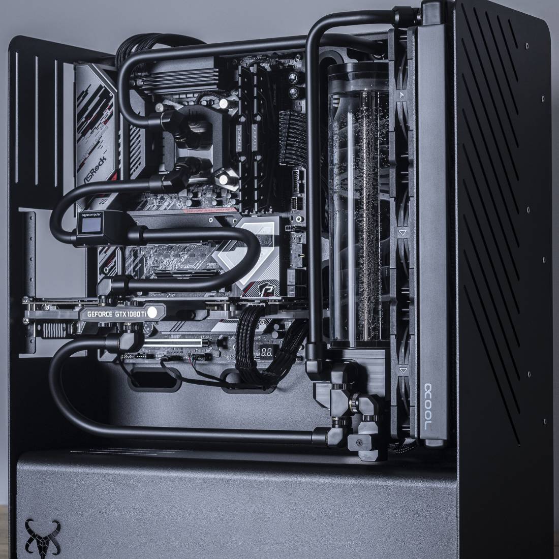 Yuel Beast Lithium-E Gaming Case- Stainless Steel & Black Texture Powdercoat - صندوق Yuel Beast Lithium-E Gaming Case- Stainless Steel & Black Texture Powdercoat - صندوق