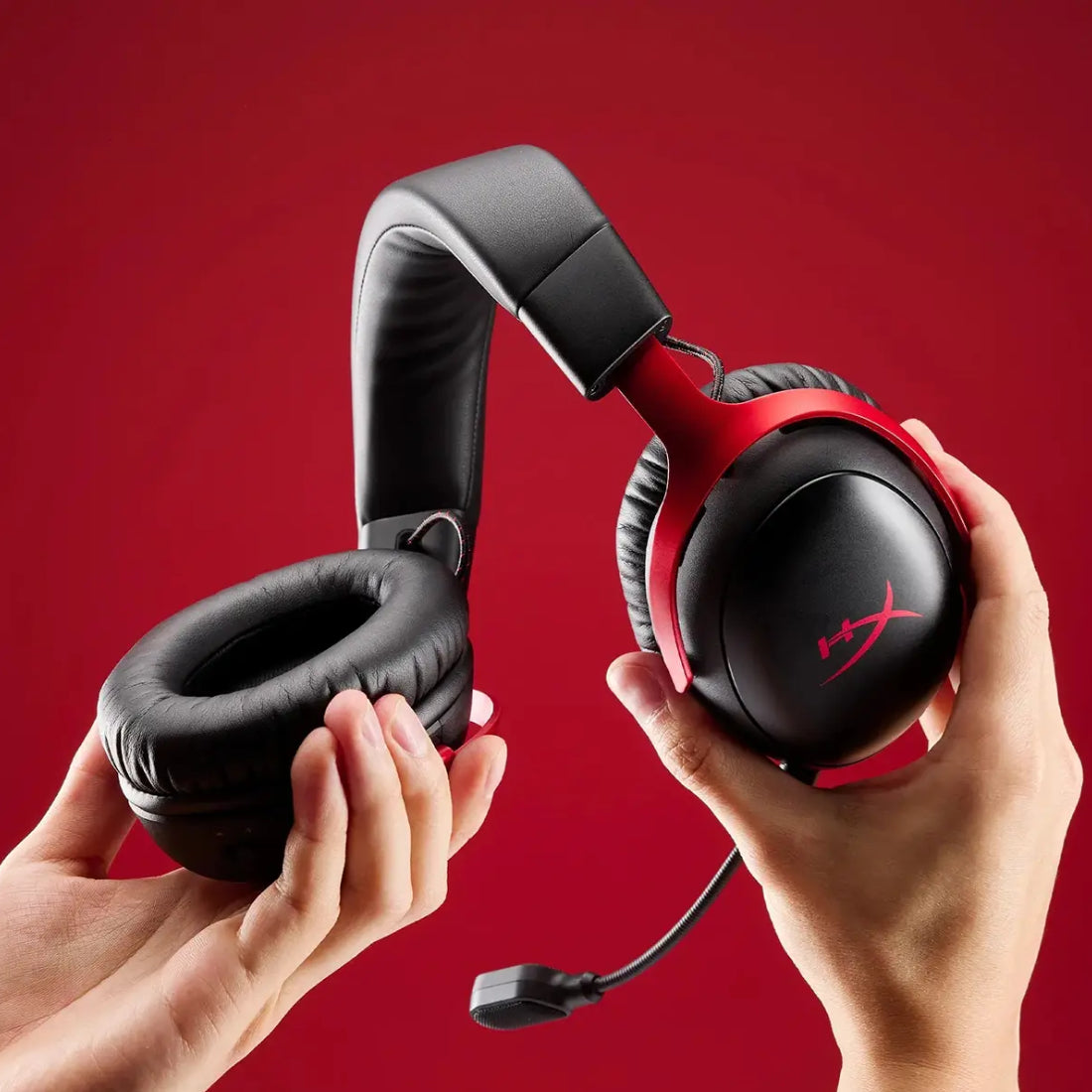 HyperX Cloud III S Wireless Gaming Headset - Black - سماعة HyperX Cloud III S Wireless Gaming Headset - Black - سماعة