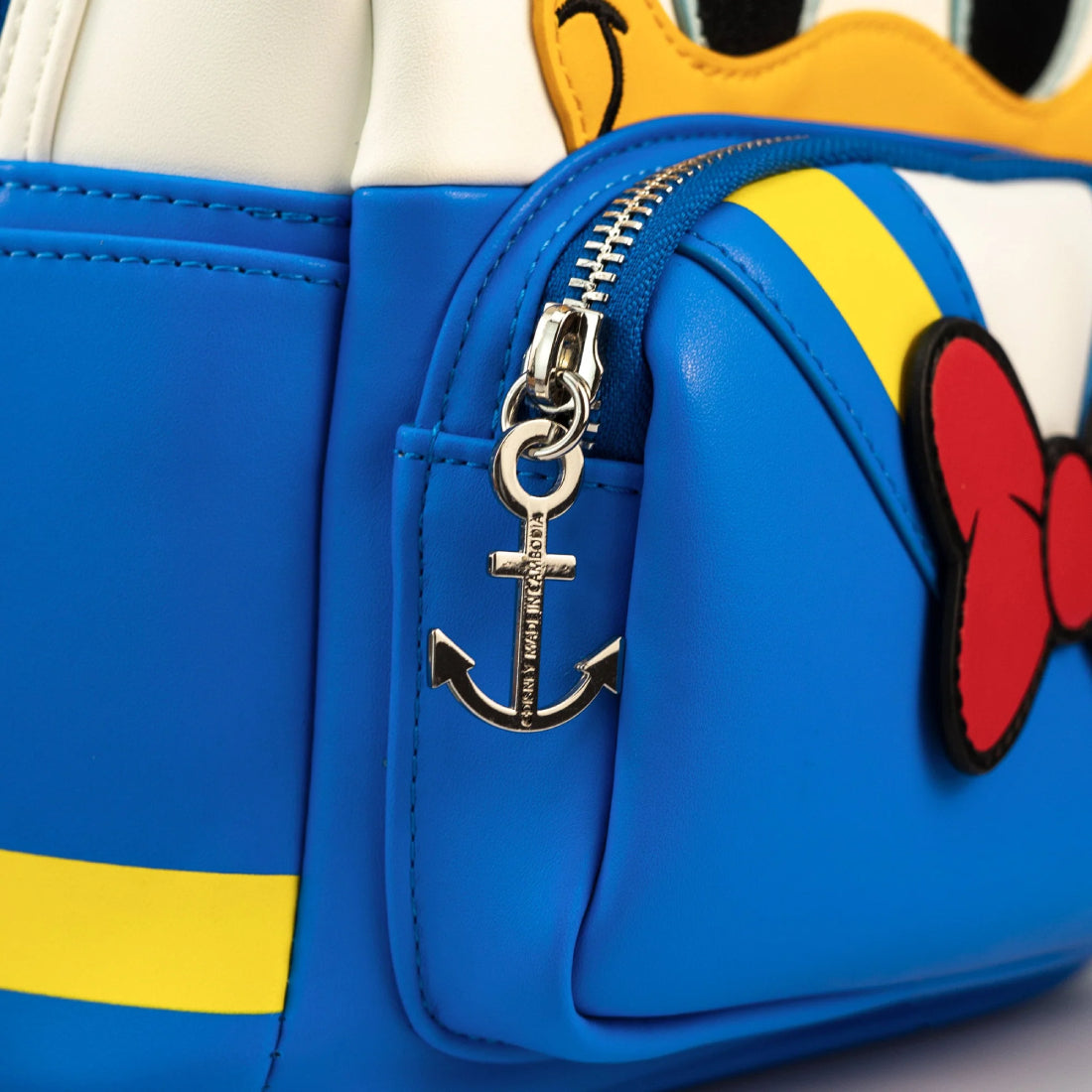 Loungefly! Leather: Disney Donald Duck Mini Backpack - حقيبة Loungefly! Leather: Disney Donald Duck Mini Backpack - حقيبة
