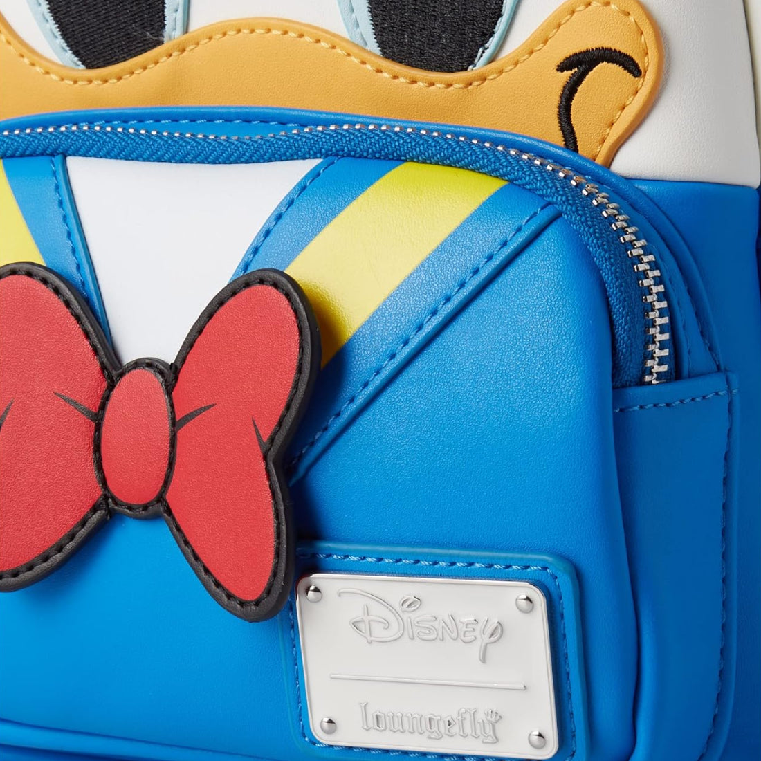 Loungefly! Leather: Disney Donald Duck Mini Backpack - حقيبة - Store 974 Electronics WLL  | ستور٩٧٤ للالكترونيات ذ.م.م