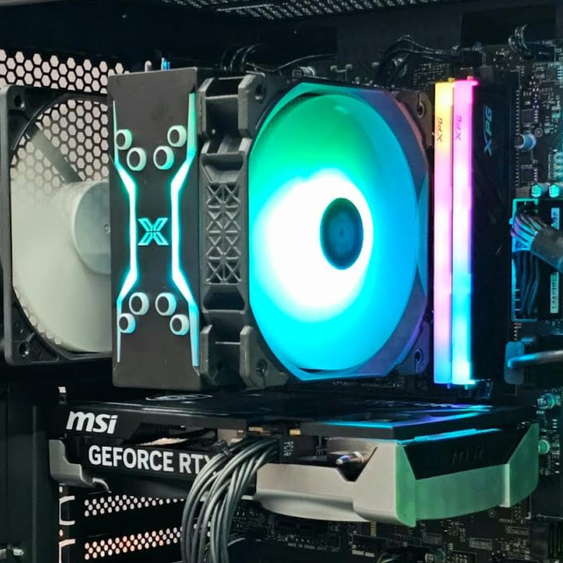 Esquie Build | كمبيوتر إسكي - Store 974 Electronics WLL  | ستور٩٧٤ للالكترونيات ذ.م.م