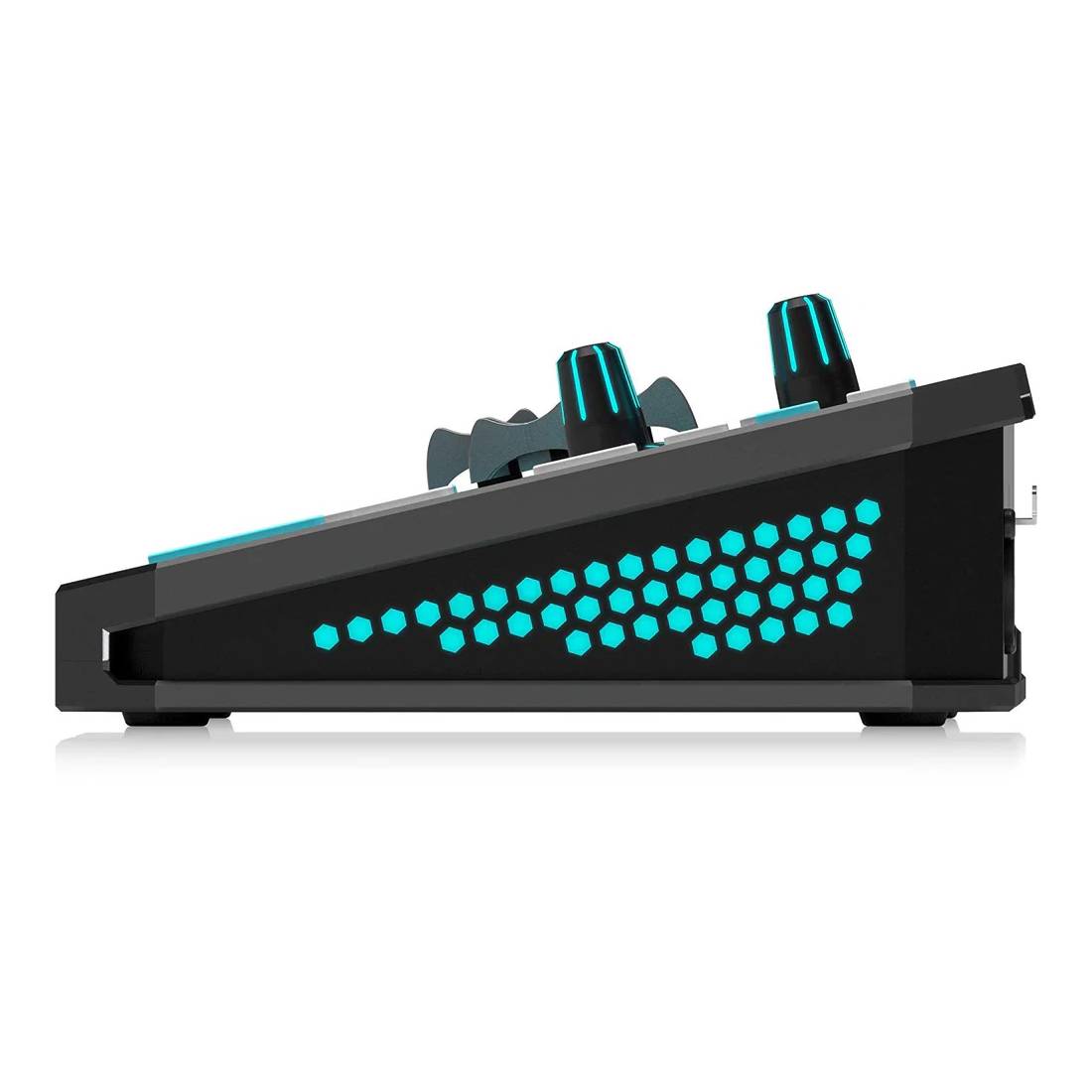 TC Helicon GoXLR Mixer - Black - ميكروفون TC Helicon GoXLR Mixer - Black - ميكروفون
