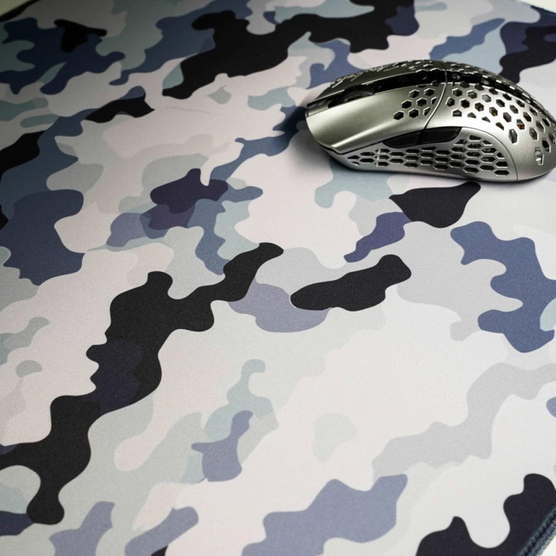 MAZE Arctic Ghost 2XL Extended Mousepad - حصيرة الفأرة MAZE Arctic Ghost 2XL Extended Mousepad - حصيرة الفأرة