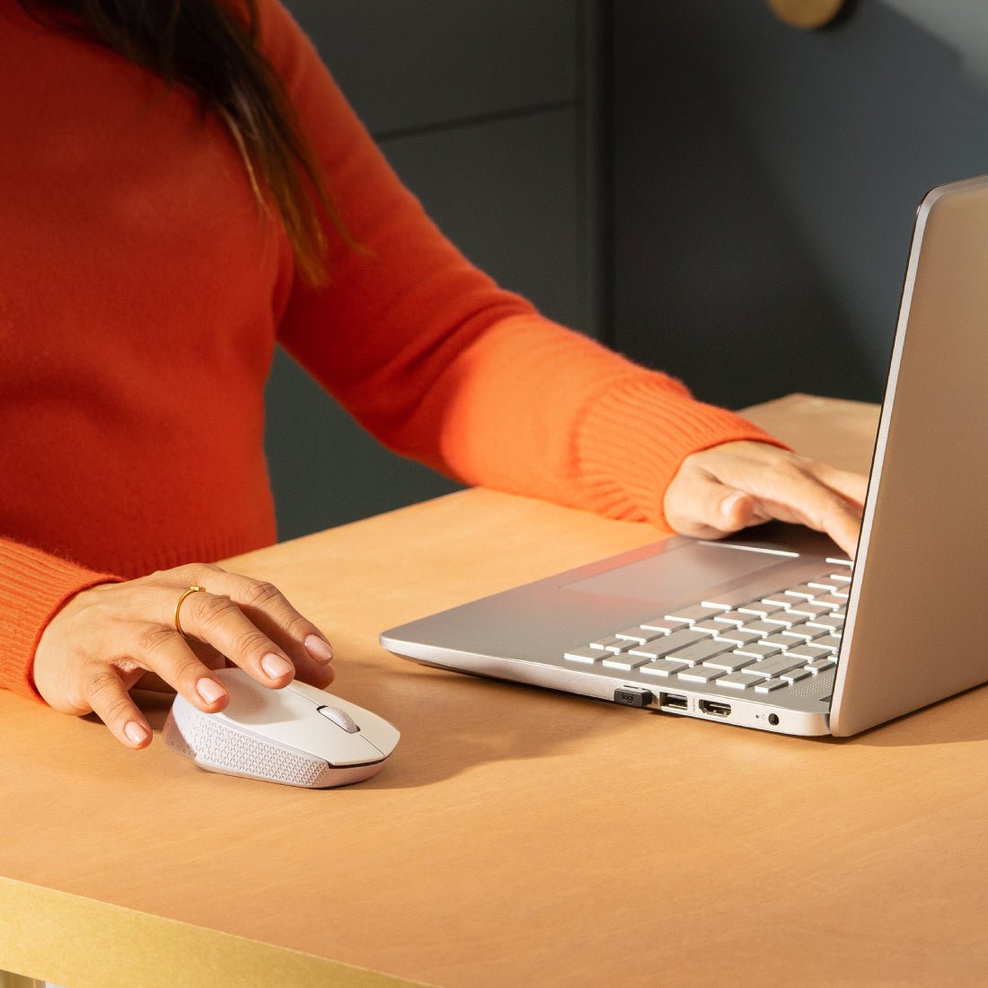 Logitech M171 Wireless Optical Mouse - White - فأرة Logitech M171 Wireless Optical Mouse - White - فأرة