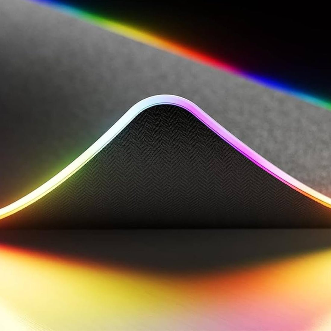 Hyte CNVS Intense Play Mat RGB Gaming Mouse Pad – Black - حصيرة الفأرة Hyte CNVS Intense Play Mat RGB Gaming Mouse Pad – Black - حصيرة الفأرة