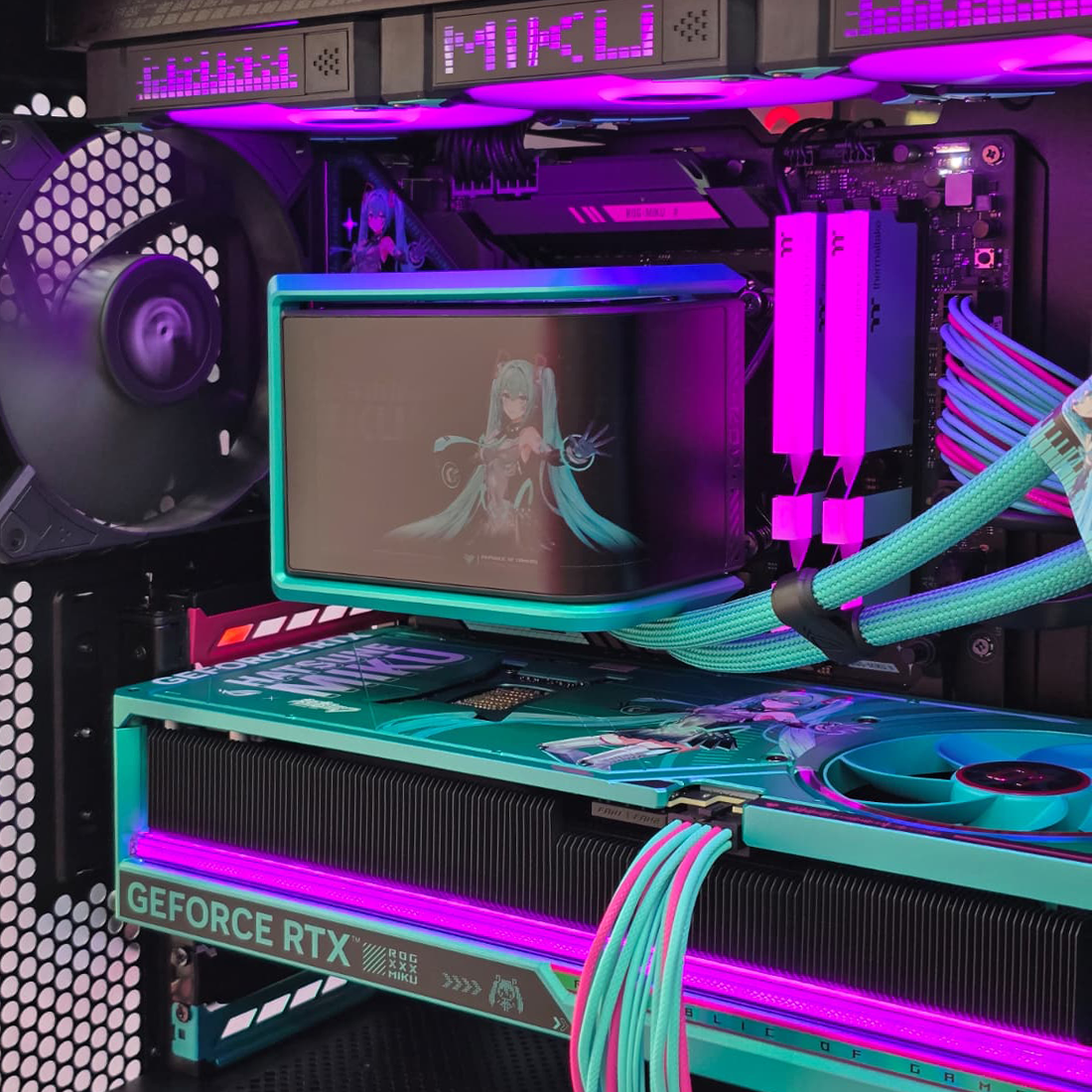 Hatsune Build | كمبيوتر هاتسوني