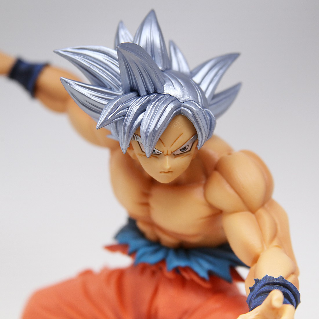 DBZ - Maximatic - Son Goku Figure - مجسم مستعمل - Store 974 Electronics WLL  | ستور٩٧٤ للالكترونيات ذ.م.م