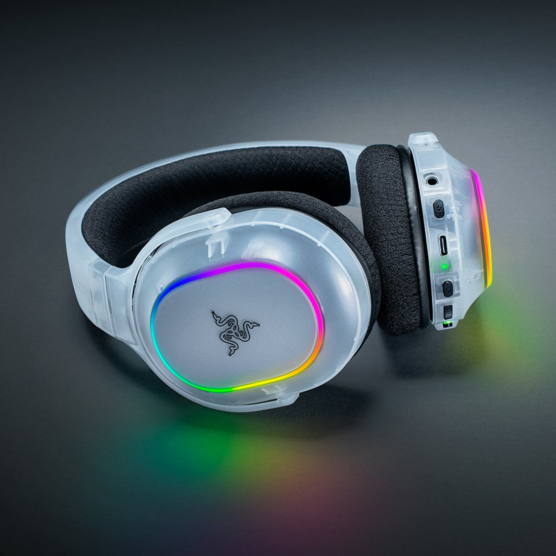 Razer Barracuda X Chroma Smart Switch Dual Wireless Gaming Headset - Phantom White Edition - سماعة Razer Barracuda X Chroma Smart Switch Dual Wireless Gaming Headset - Phantom White Edition - سماعة