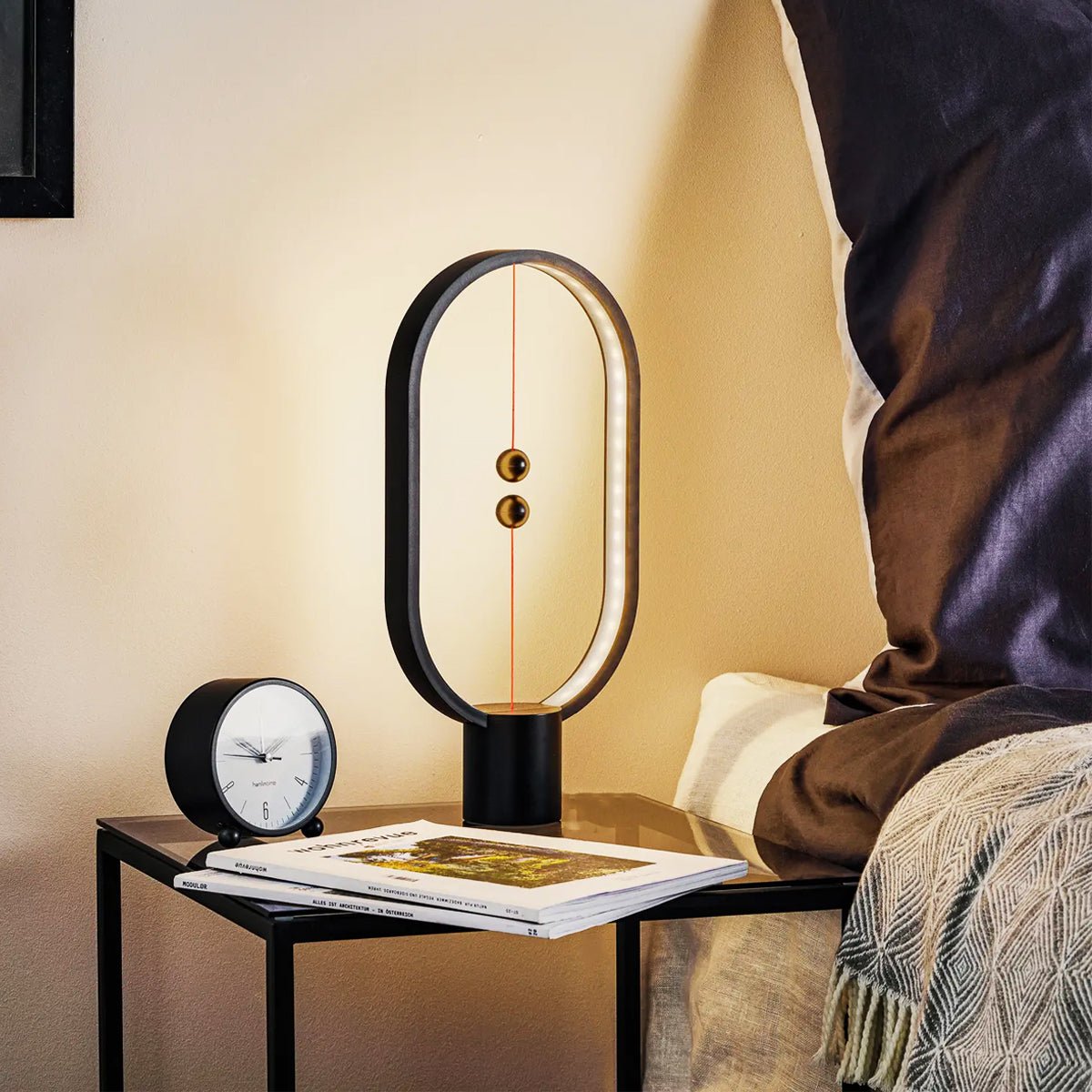 Wireless Magnetic LED Table Lamp - Black - إضاءة Wireless Magnetic LED Table Lamp - Black - إضاءة
