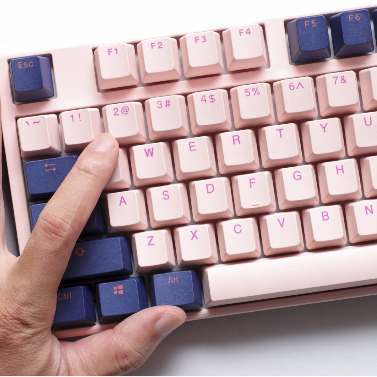 Ducky One 3 Fuji TKL لوحة مفاتيح ميكانيكية سلكية - كرز أزرق - لوز ماتيه Ducky One 3 Fuji TKL لوحة مفاتيح ميكانيكية سلكية - كرز أزرق - لوز ماتيه