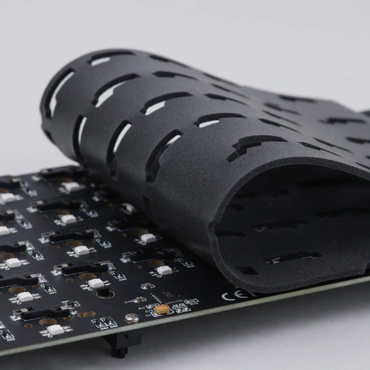 DZ64 RGB Case Foam - عازل لوحة مفاتيح DZ64 RGB Case Foam - عازل لوحة مفاتيح