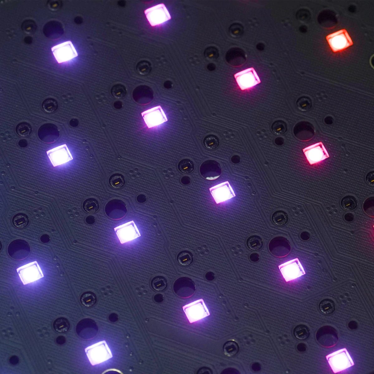 DZ64 RGB Hot-Swap PCB - أكسسوار لوحة مفاتيح DZ64 RGB Hot-Swap PCB - أكسسوار لوحة مفاتيح