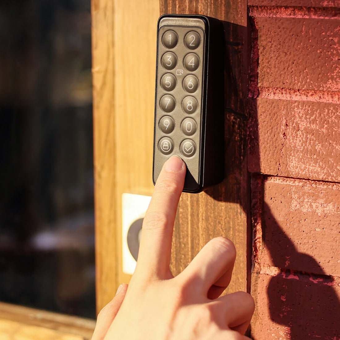 Switchbot Keypad Touch Lock - أكatsocoaraT ذكyة Switchbot Keypad Touch Lock - أكatsocoaraT ذكyة
