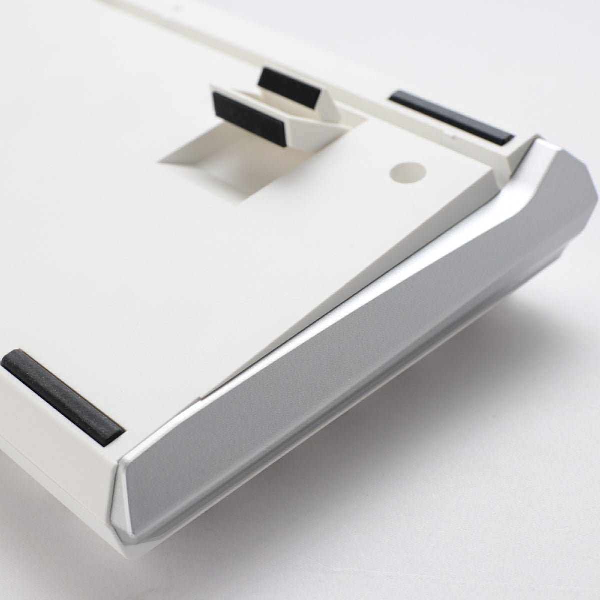 Ducky One 3 TKL Pure White Wired Mechanical Gaming Keyboard - Red Switch - لوحة مفاتيح - Store 974 | ستور ٩٧٤