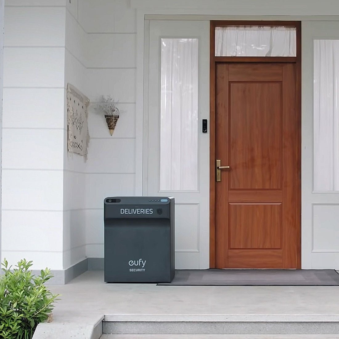 Eufy SmartDrop Smart Delivery Box - Black - حاوية استقبال طلبات Eufy SmartDrop Smart Delivery Box - Black - حاوية استقبال طلبات