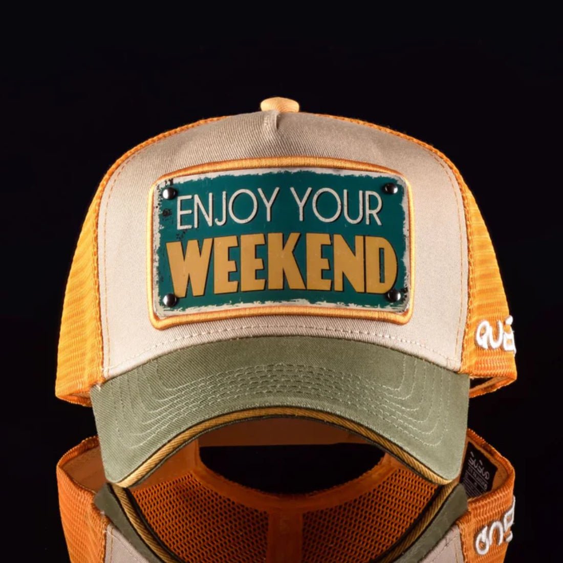 Queue Caps Enjoy Your Weekend Cap - Green & Beige - قبعة Queue Caps Enjoy Your Weekend Cap - Green & Beige - قبعة