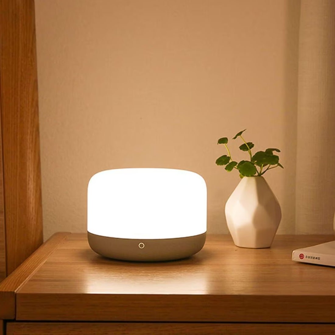 yeelight d2 bedside lamp - إضaءة yeelight d2 bedside lamp - إضaءة