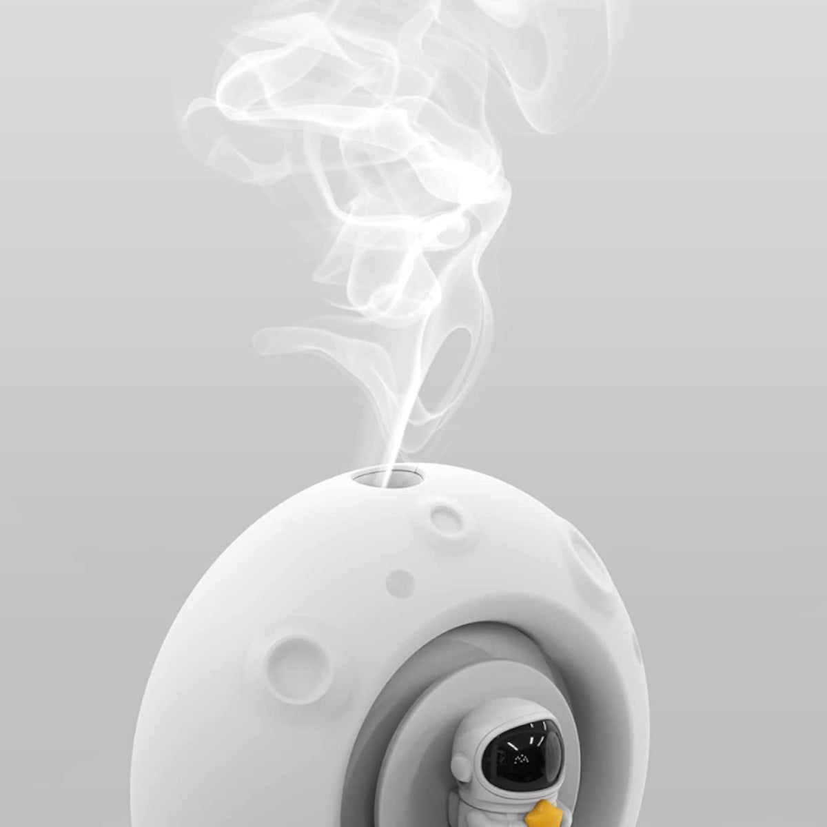 Astronaut Night Light Air Diffuser - مرطّب جو Astronaut Night Light Air Diffuser - مرطّب جو