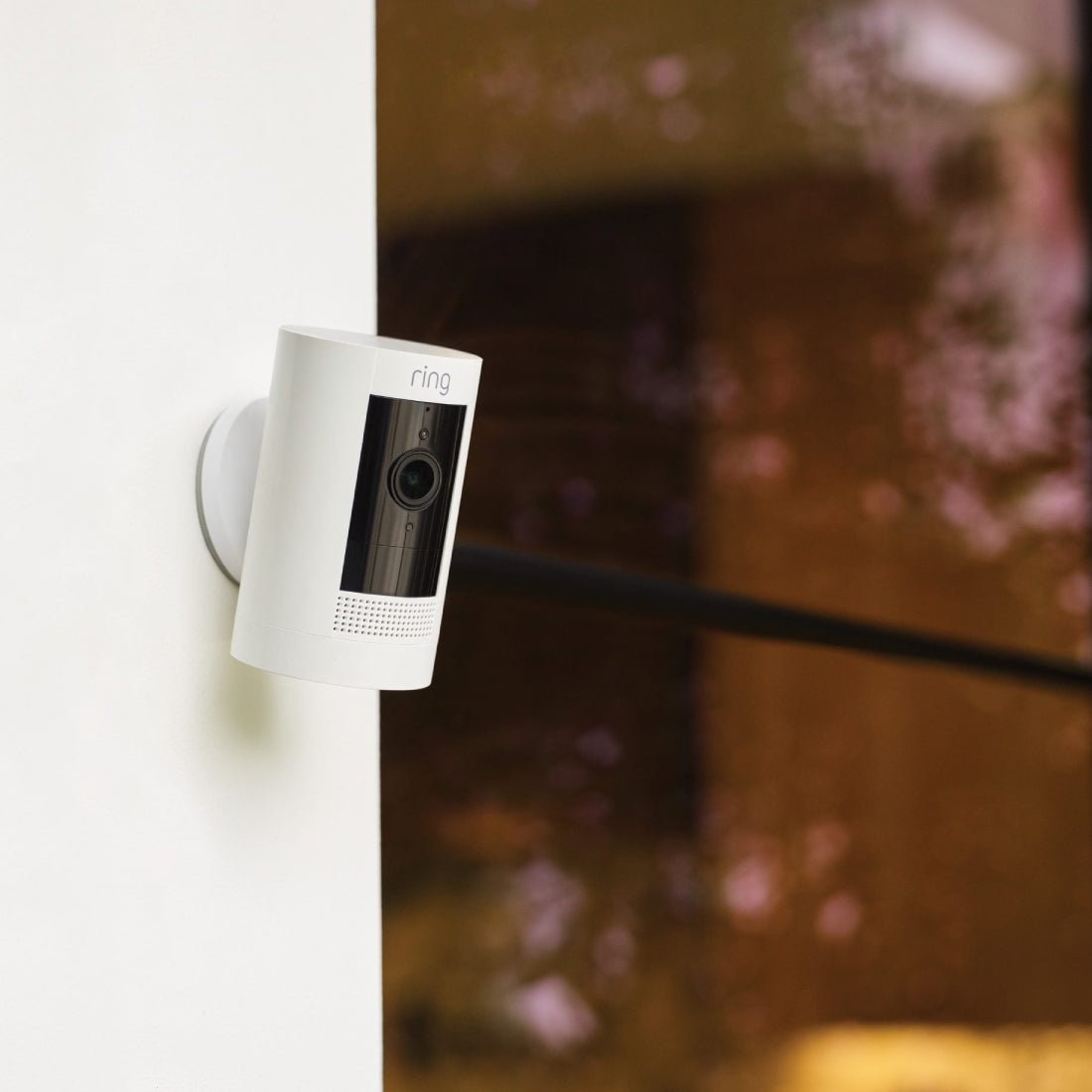 Ring Indoor/Outdoor FHD Security Battery Camera - White - كاميرا - Store 974 | ستور ٩٧٤